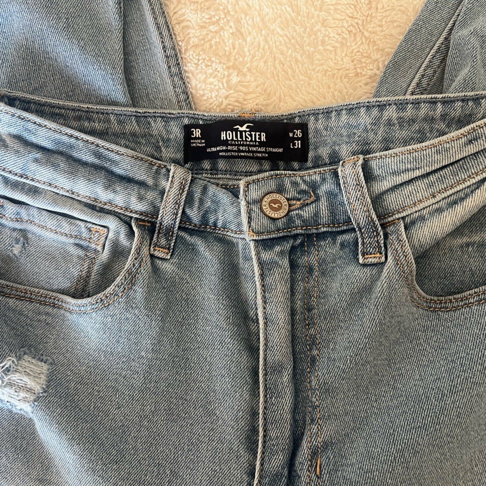 HOLLISTER ULTRA HIGH RISE 90s VINTAGE STRAIGHT